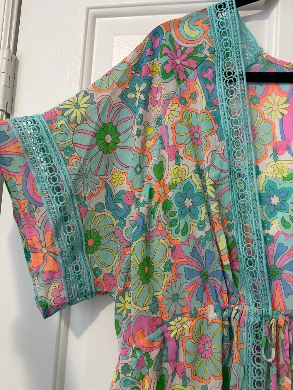 NWT No Boundaries Retro Floral Junior’s Swimsuit Coverup